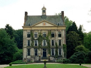 Parisoldhouse
